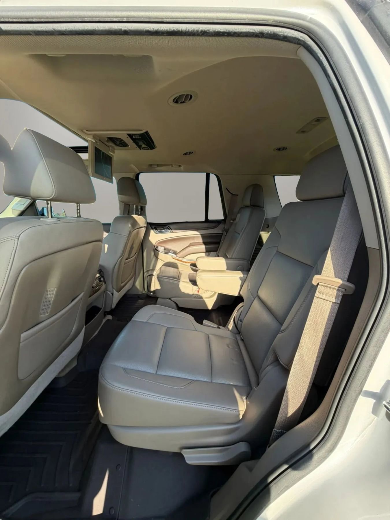 Used 2016 Chevrolet Tahoe LTZ AWD/4WD image 11