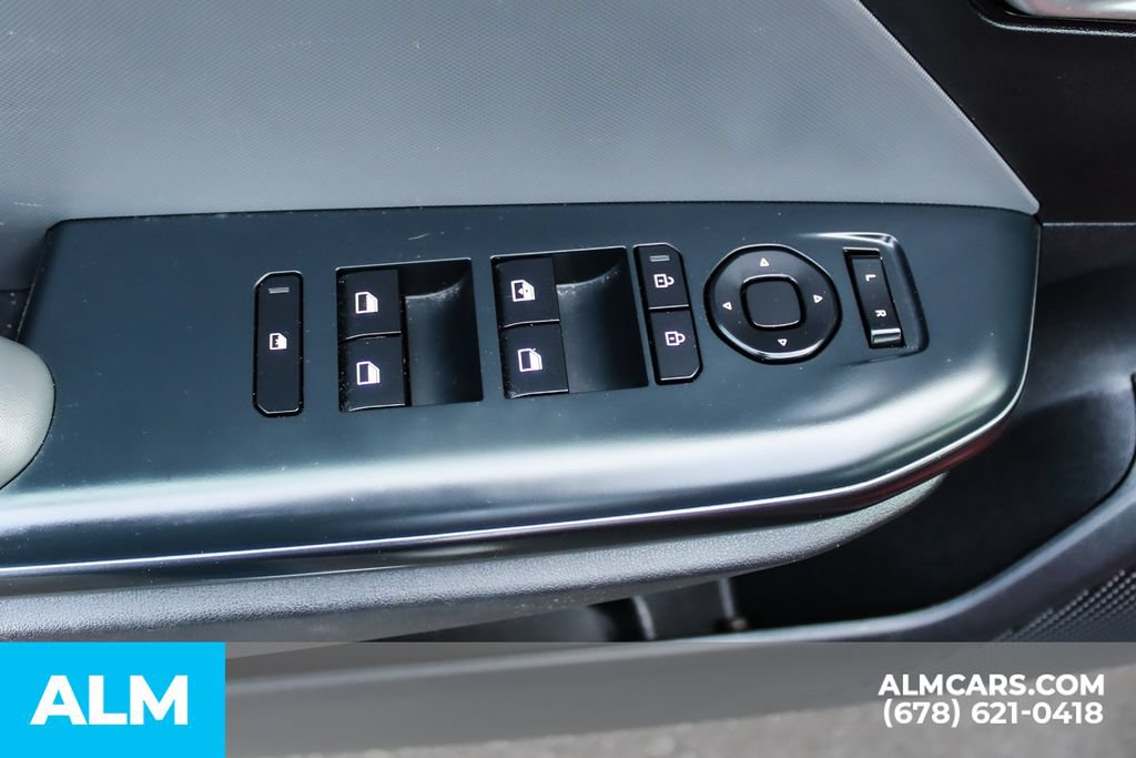 Used 2025 Kia K4 FWD image 37