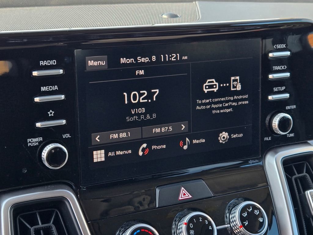 Used 2023 Kia Sorento LX image 30