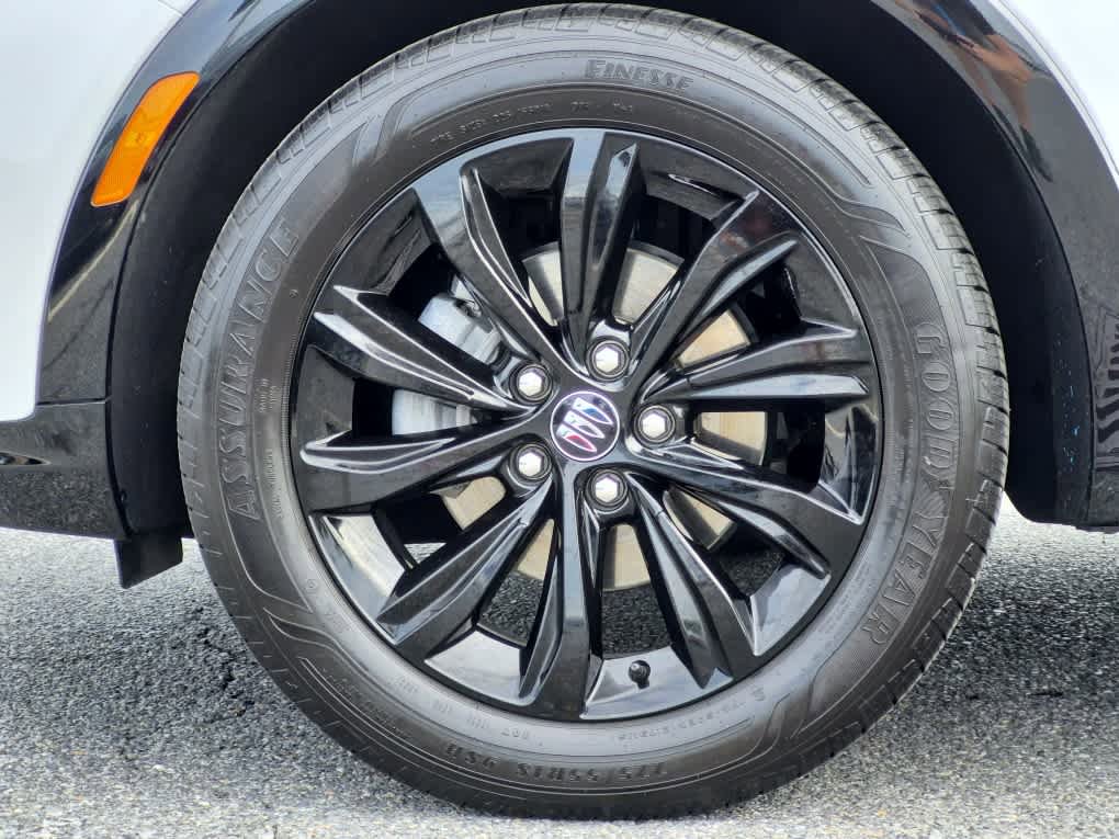 Used 2024 Buick Envista Sport Touring w/ Convenience I Package FWD image 9