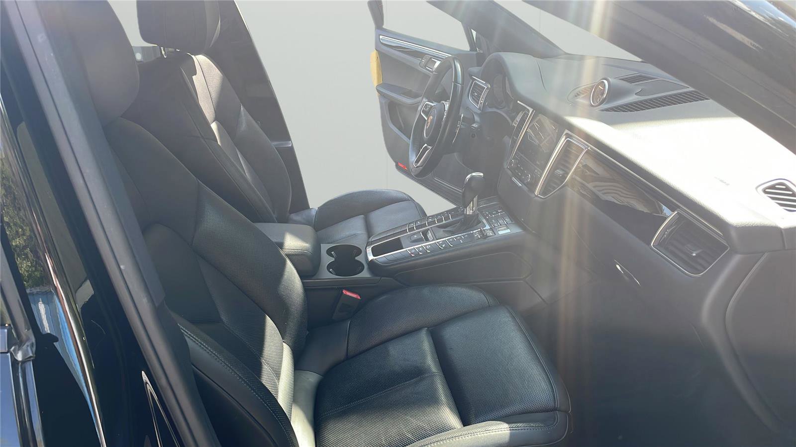 Used 2017 Porsche Macan image 14