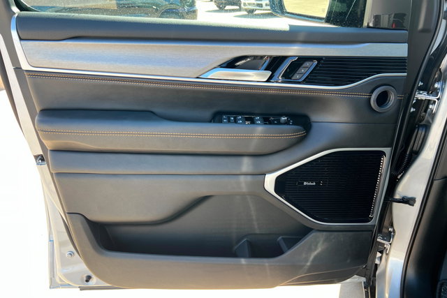 New 2026 Jeep Grand Wagoneer L 4WD image 14