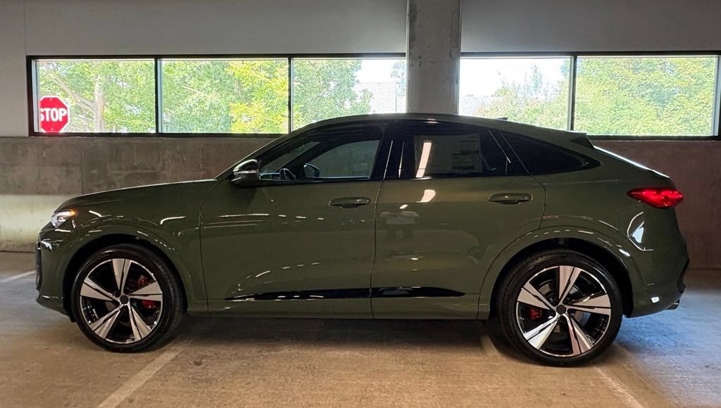 New 2026 Audi SQ5 Premium Plus AWD/4WD image 2