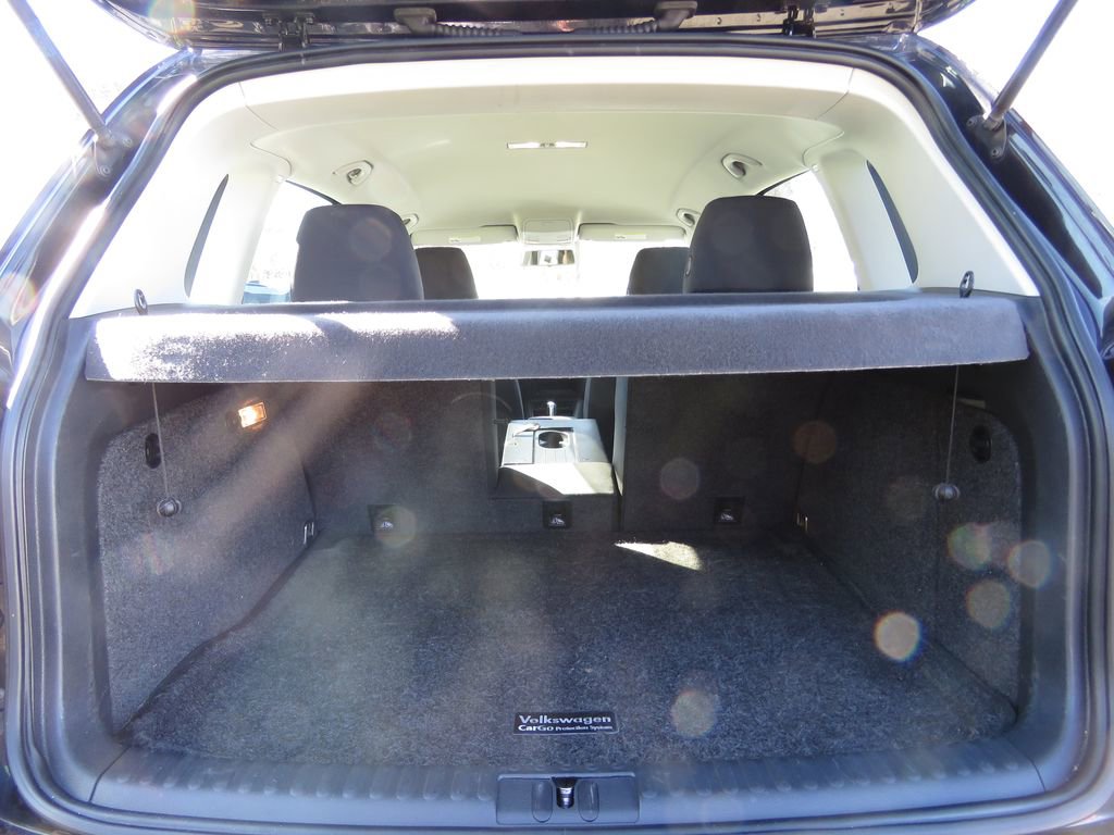 Used 2017 Volkswagen Tiguan Limited w/ Premium Package image 17