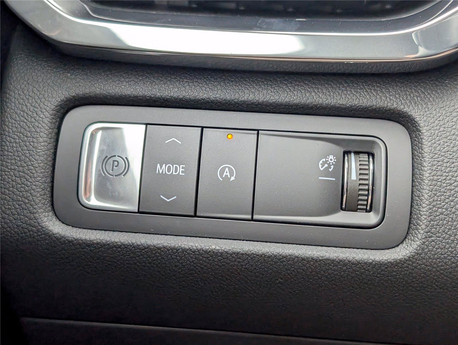 New 2026 GMC Acadia Denali w/ Super Cruise Package FWD image 26