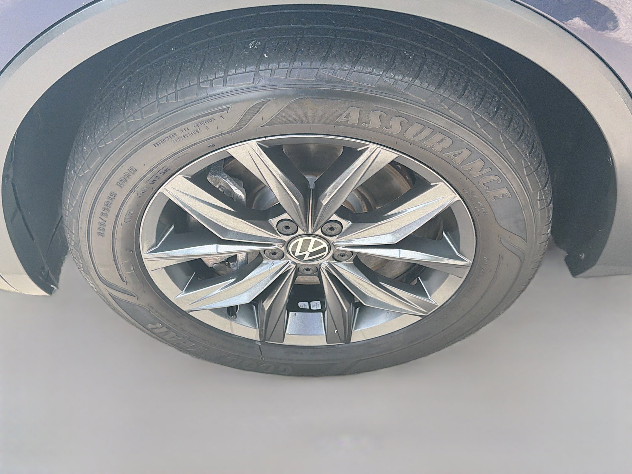 Used 2023 Volkswagen Tiguan SE FWD image 33