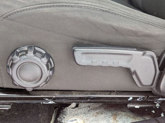 Used 2018 Jeep Wrangler Unlimited Sport S image 12