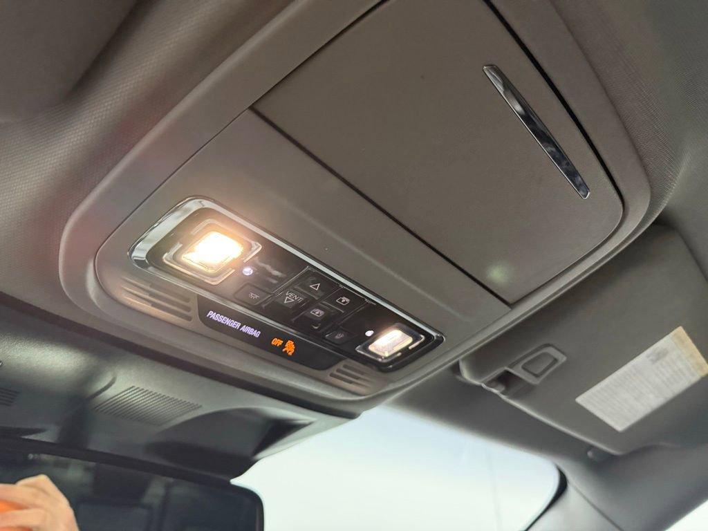 Used 2022 Lincoln Corsair AWD w/ Premium Package image 32