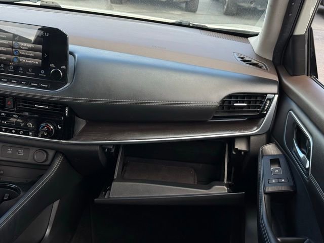 Used 2023 Nissan Rogue Platinum w/ Platinum Premium Package image 33