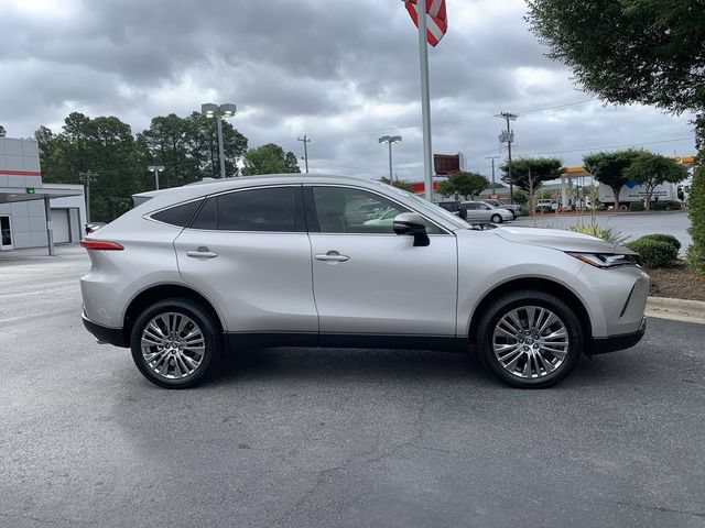 Used 2022 Toyota Venza Limited AWD/4WD image 9