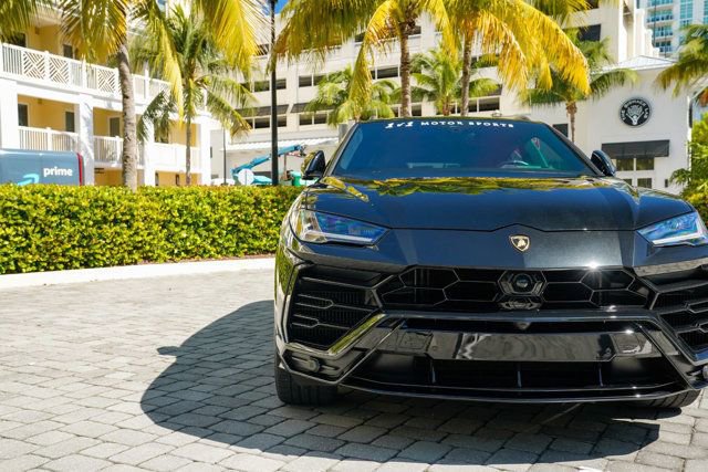 Used 2022 Lamborghini Urus image 8