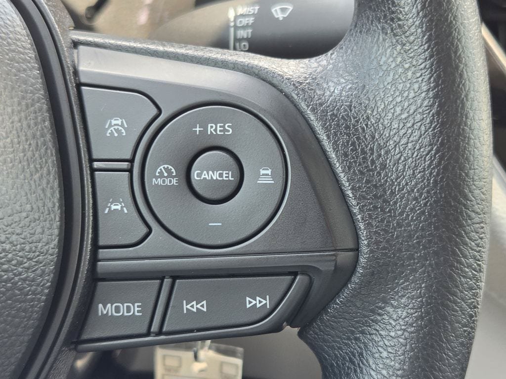 Used 2026 Toyota Corolla Cross L FWD image 21