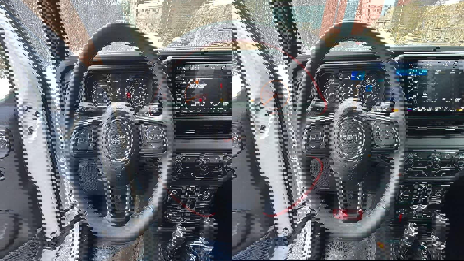 Used 2025 Jeep Wrangler Unlimited Rubicon image 15