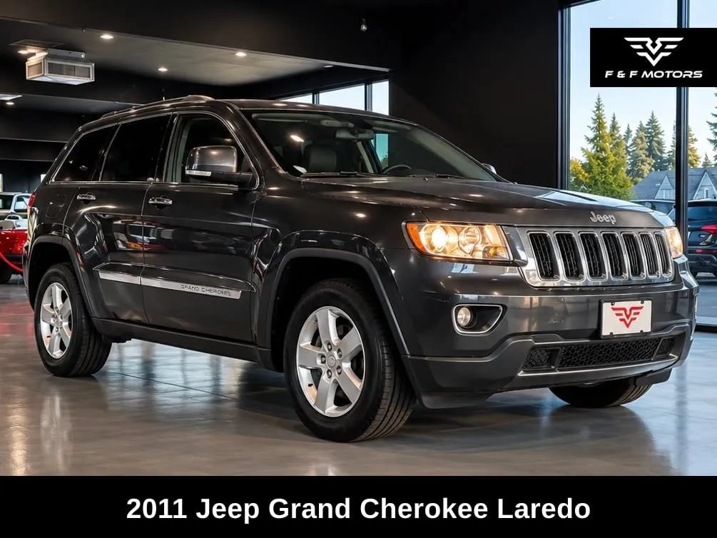 Used 2011 Jeep Grand Cherokee Laredo AWD/4WD image 1