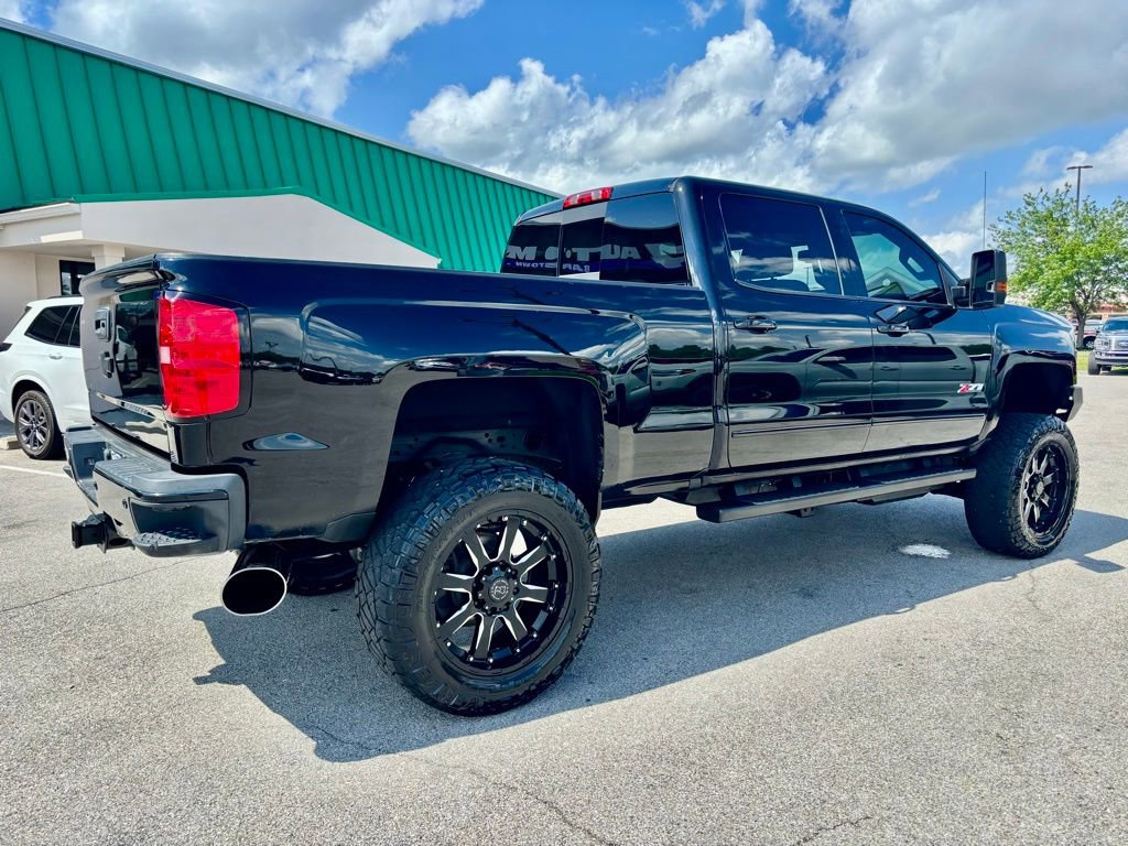 Used 2019 Chevrolet Silverado 2500 LTZ w/ Duramax Plus Package AWD/4WD image 8