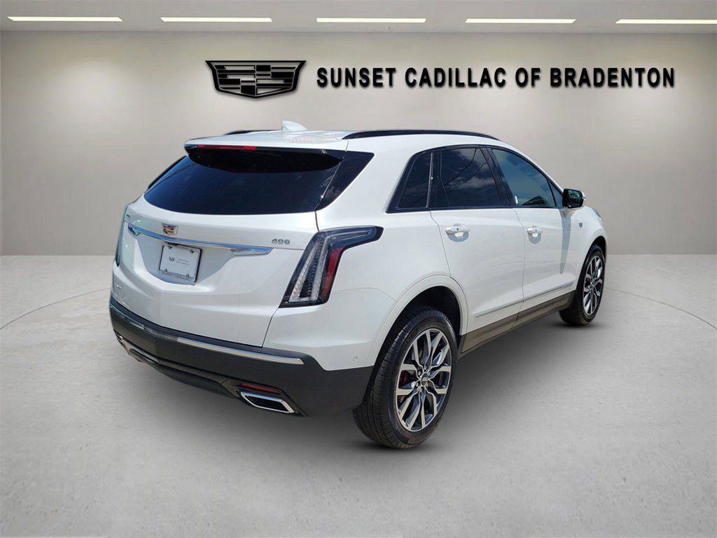 Certified 2022 Cadillac XT5 Sportv w/ Platinum Package AWD/4WD image 4
