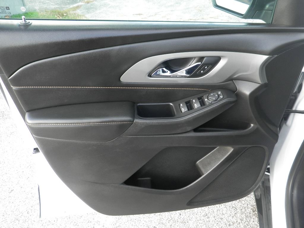 Used 2021 Chevrolet Traverse LS w/ LPO, Cargo Package image 12