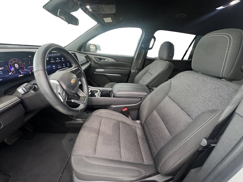 Used 2024 Chevrolet Traverse LS FWD image 10