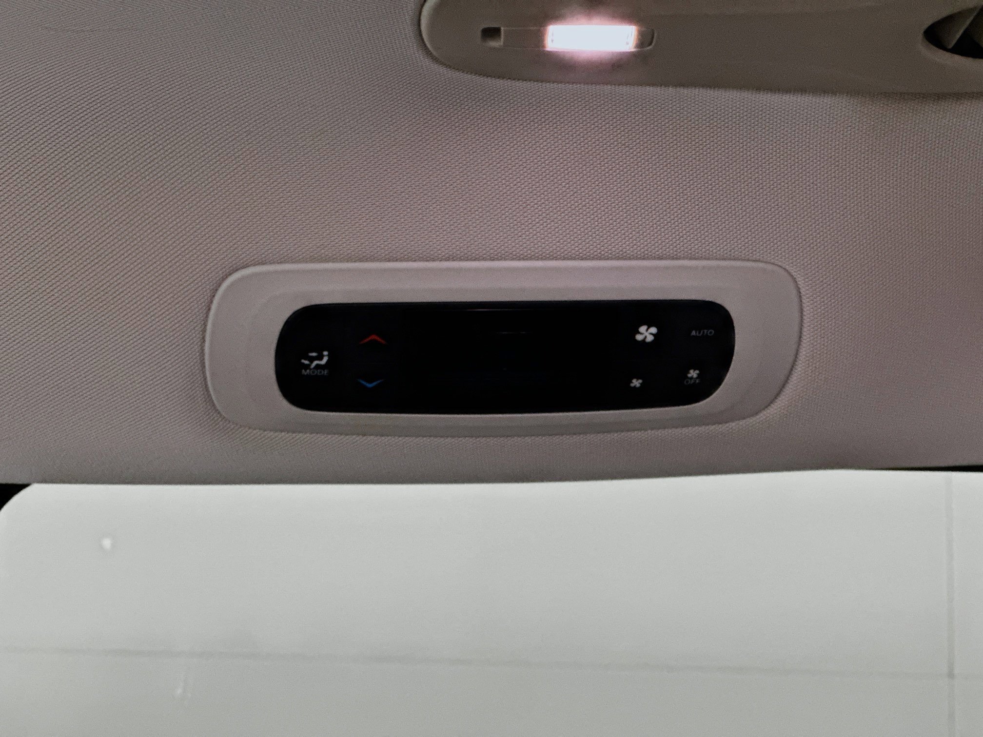 Used 2017 Chrysler Pacifica Touring-L w/ Tire & Wheel Group image 26