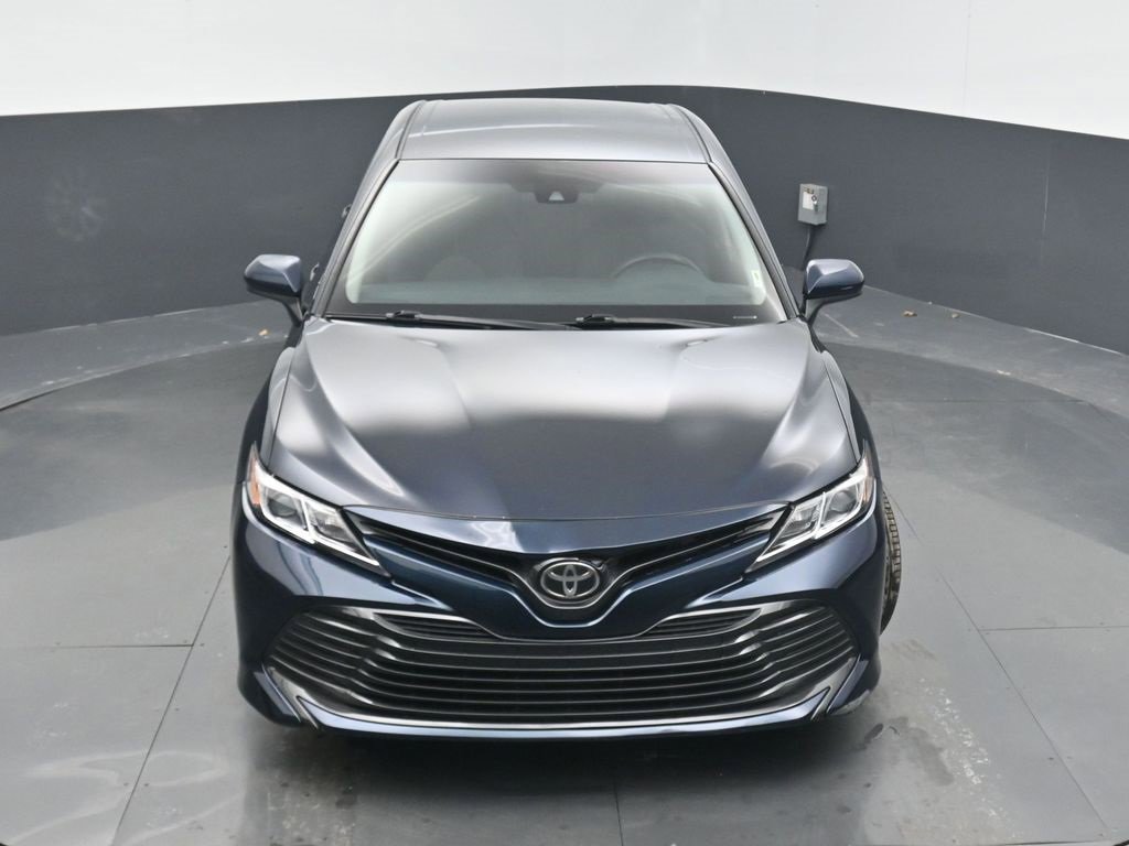 Used 2018 Toyota Camry LE image 37