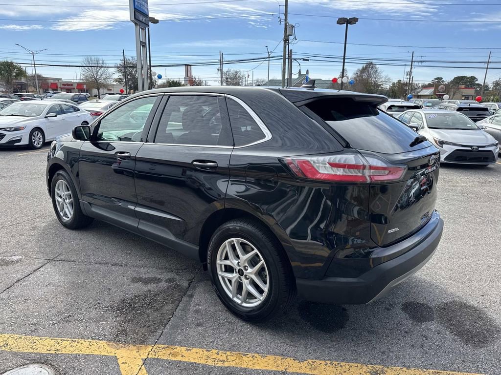 Used 2023 Ford Edge SEL image 6