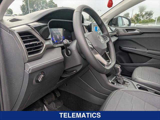 New 2025 Volkswagen Taos SE image 11