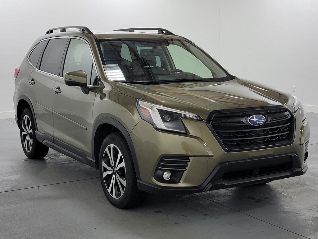 Used 2024 Subaru Forester Limited AWD/4WD image 2