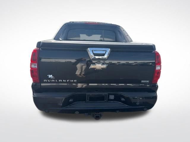 Used 2011 Chevrolet Avalanche LT image 4
