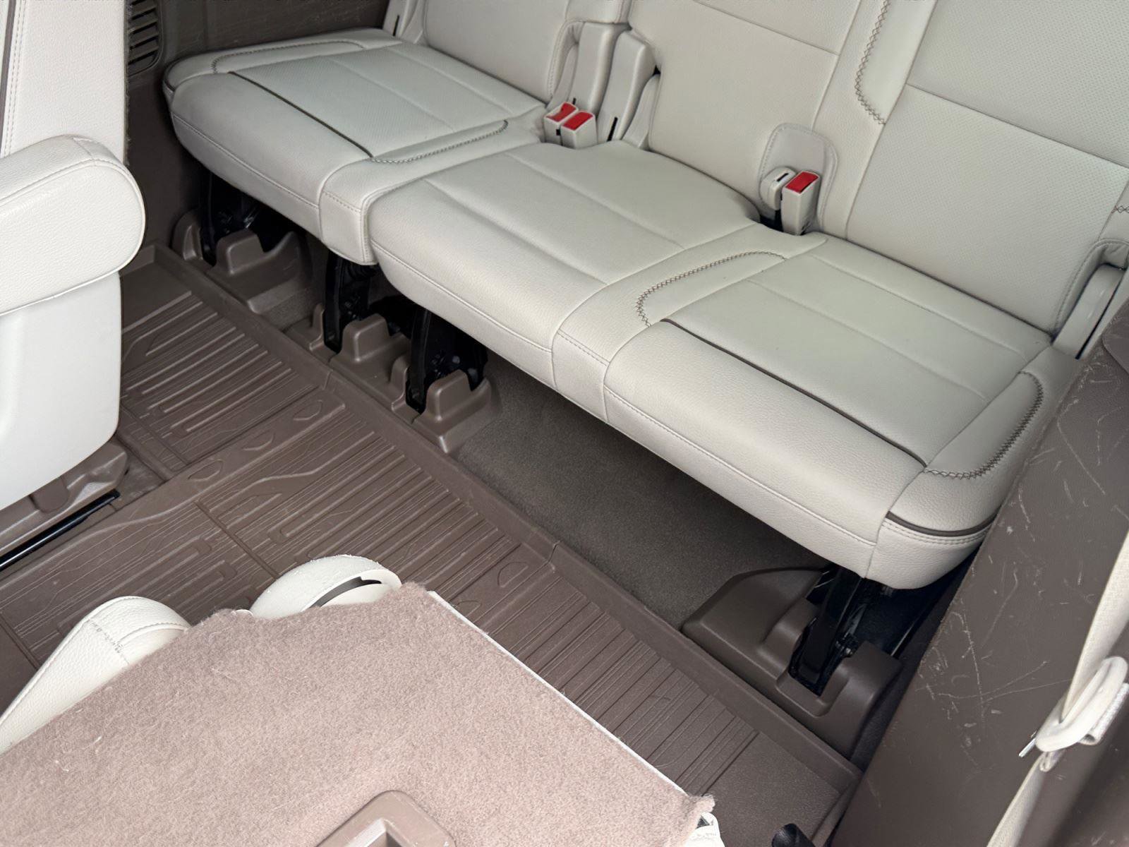 Used 2022 GMC Yukon XL Denali w/ Denali Premium Package RWD image 44
