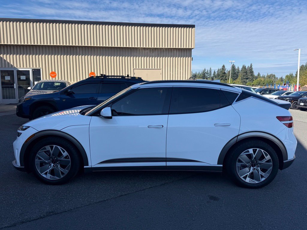 Used 2024 Genesis GV60 RWD w/ Cargo Package image 4