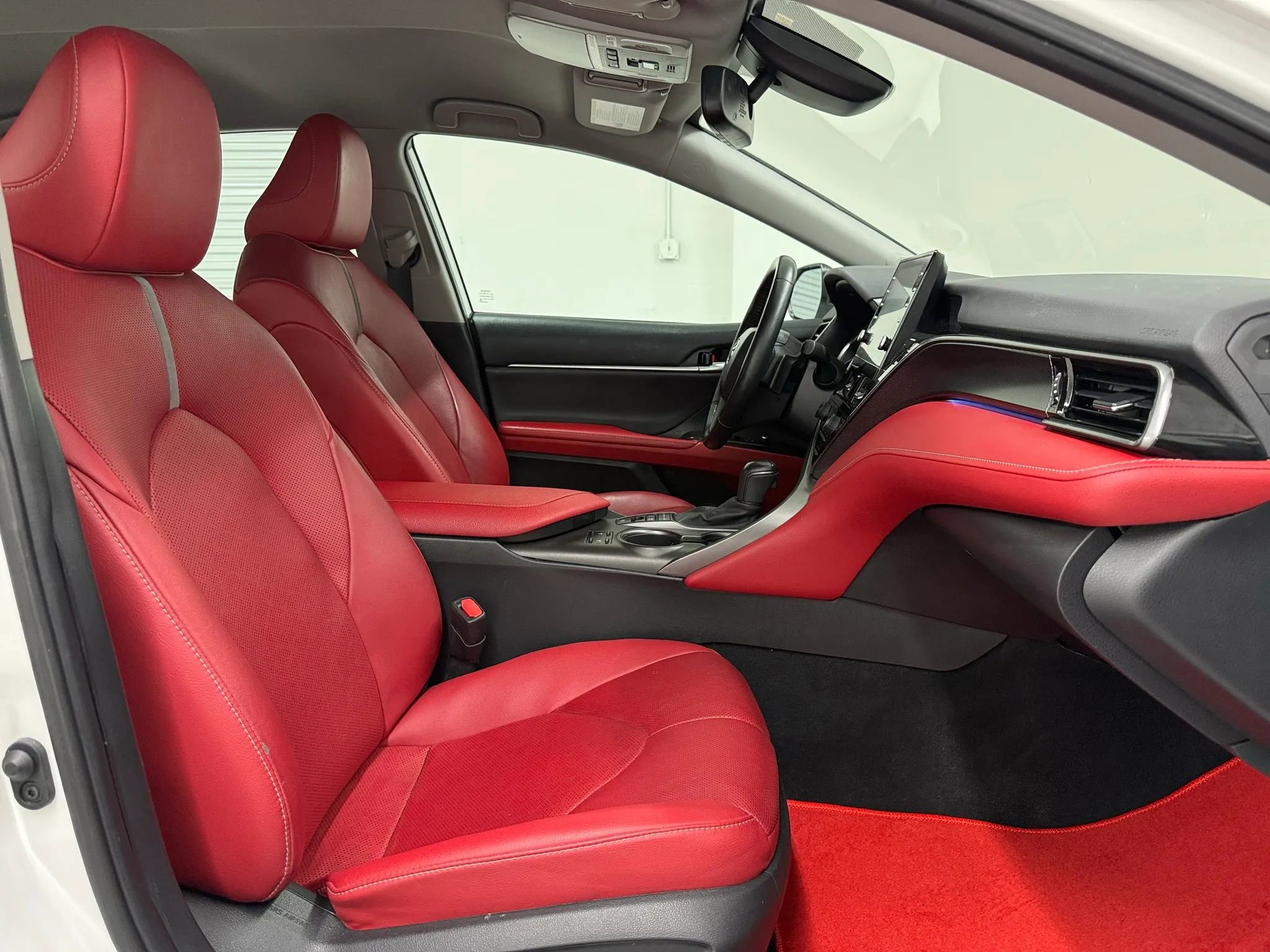 Used 2021 Toyota Camry XSE w/ Navigation Upgrade Package image 11