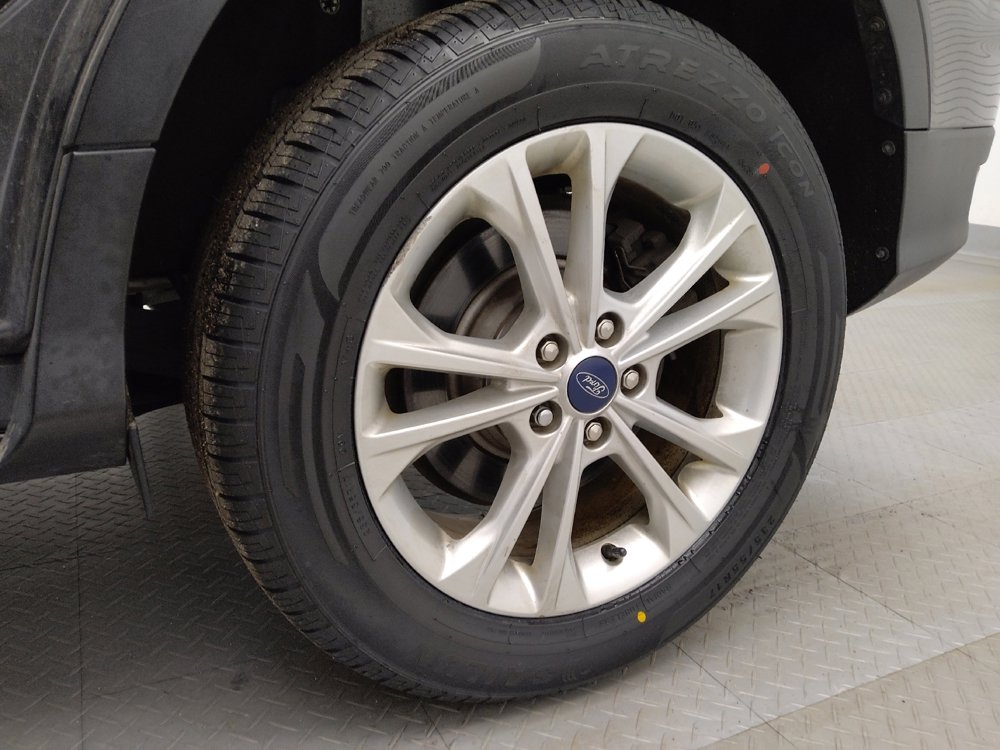 Used 2018 Ford Escape SE w/ SE Sync 3 Package image 31