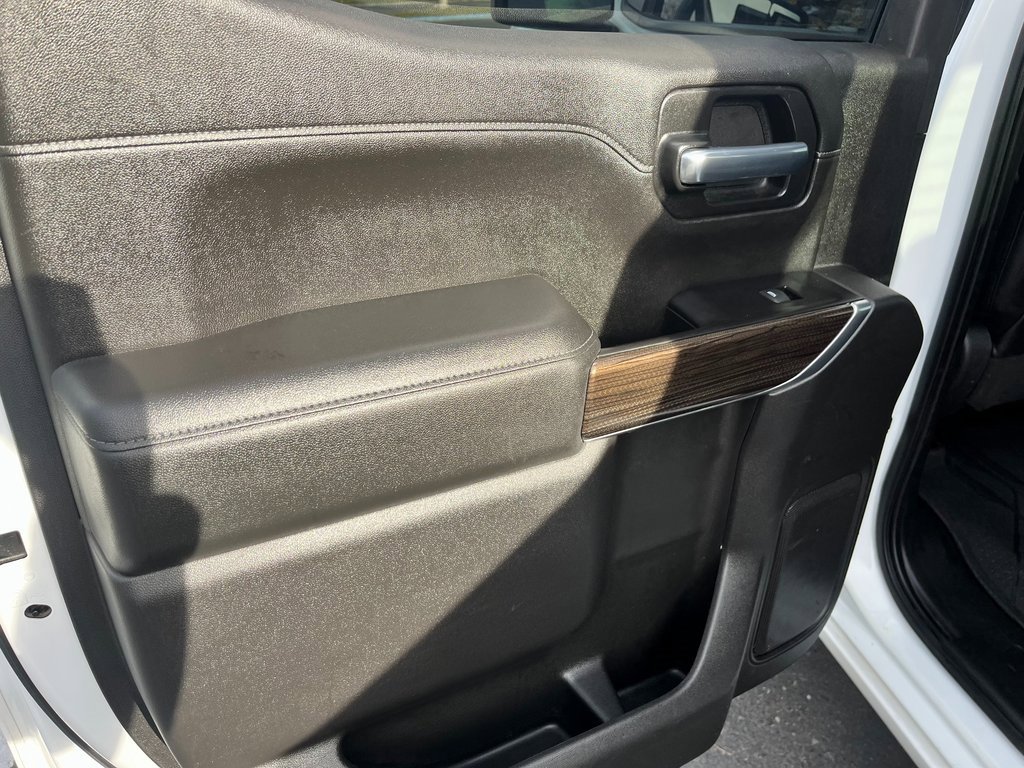 Used 2019 Chevrolet Silverado 1500 RST w/ All-Star Edition image 22