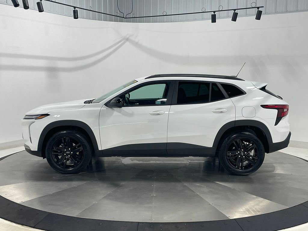 Used 2025 Chevrolet Trax ACTIV image 14