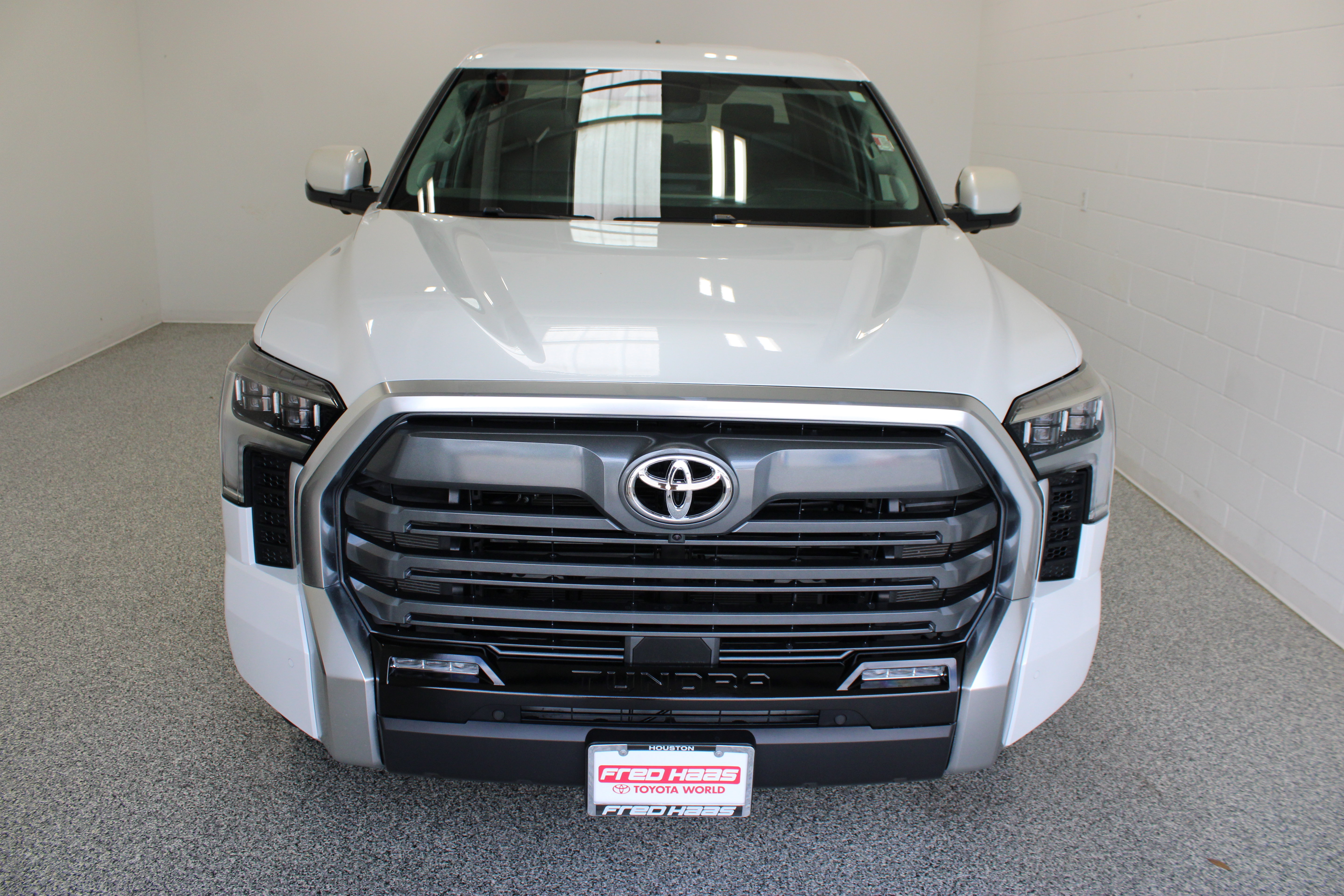 Used 2024 Toyota Tundra Limited RWD image 3