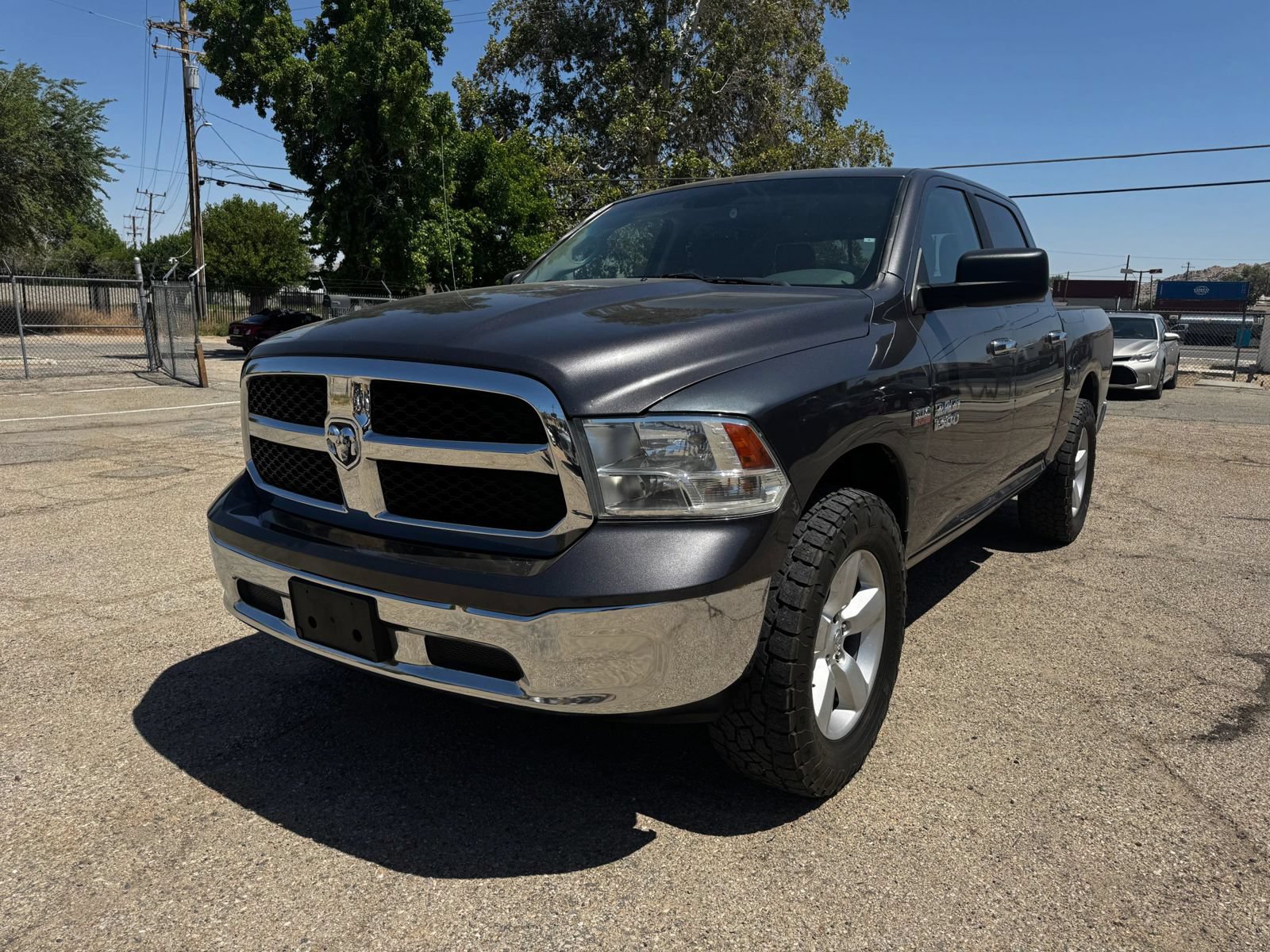 Used 2018 RAM 1500 Classic SLT AWD/4WD image 1
