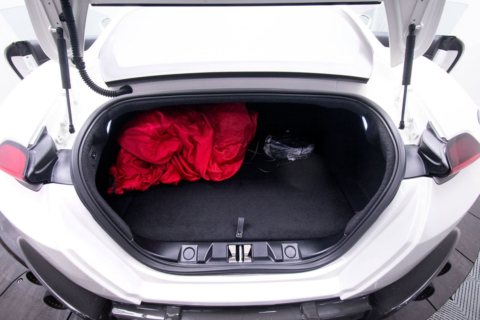 Certified 2024 Ferrari Roma image 46