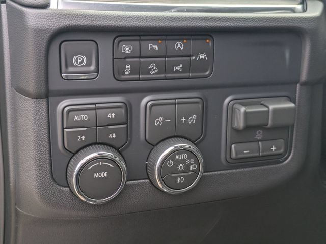 New 2026 Chevrolet Suburban Premier AWD/4WD image 14