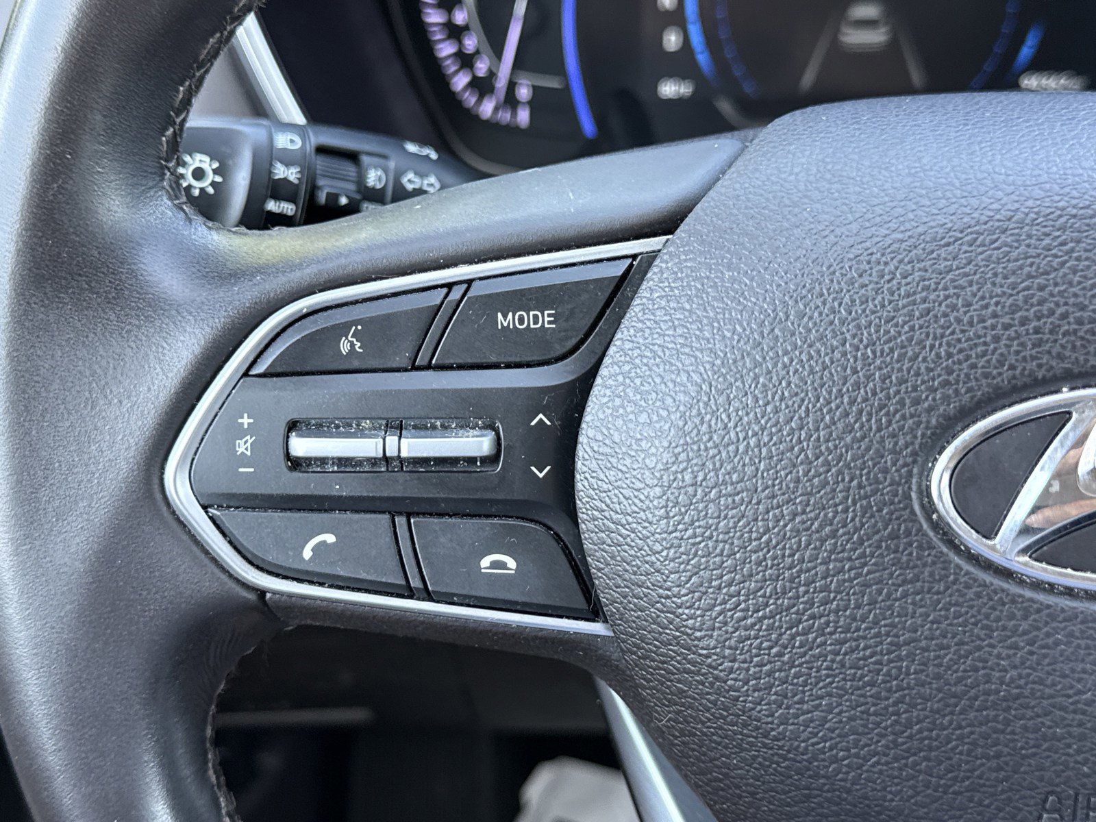 Used 2020 Hyundai Santa Fe SEL w/ Convenience Package image 20