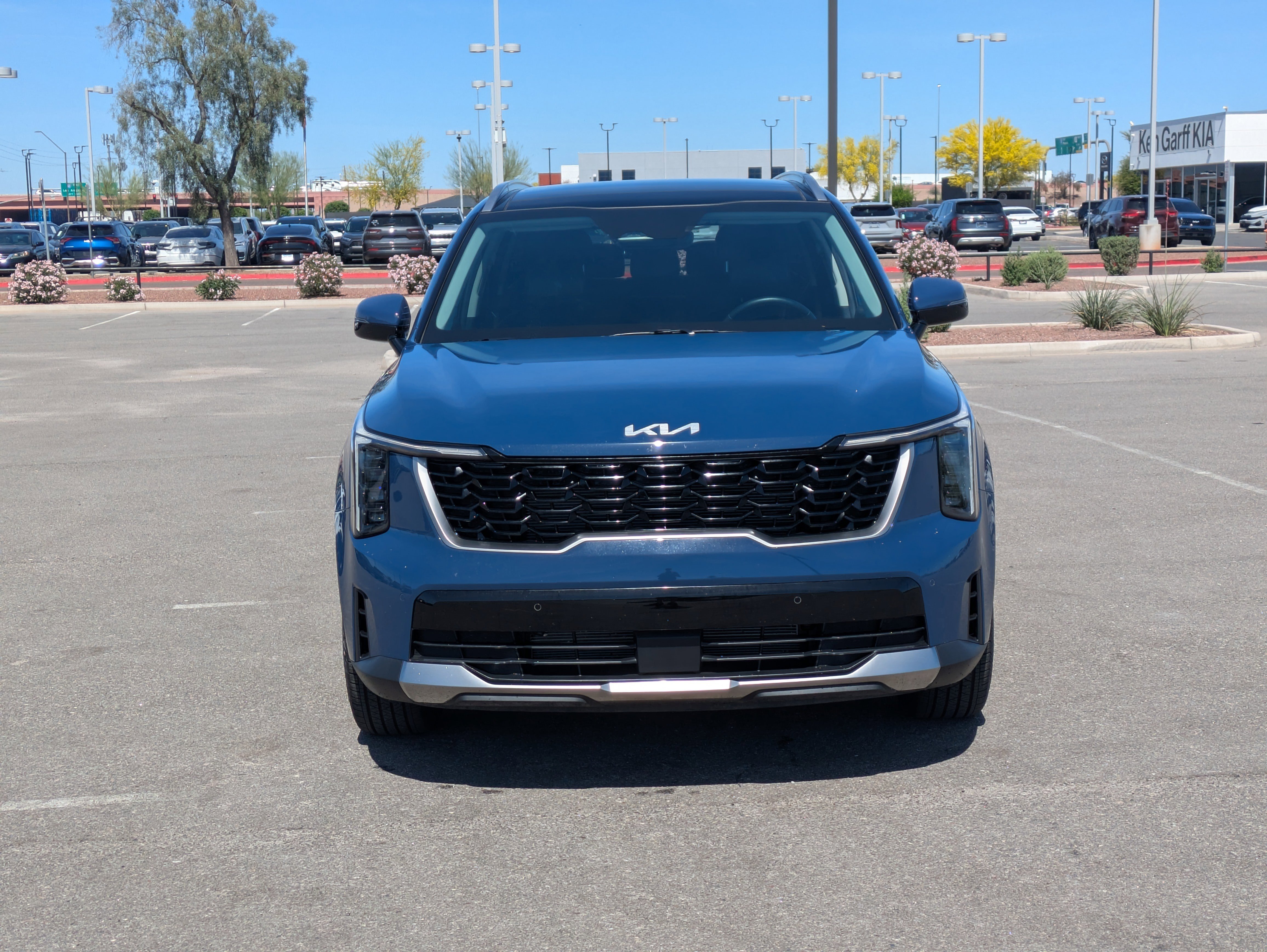 Certified 2025 Kia Sorento S w/ Panoramic Sunroof Package FWD image 8