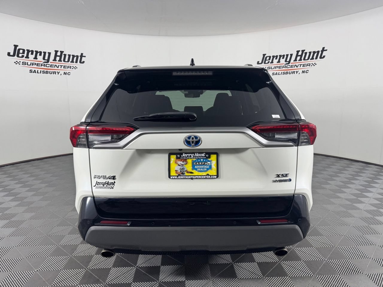 Used 2021 Toyota RAV4 XSE AWD/4WD image 7