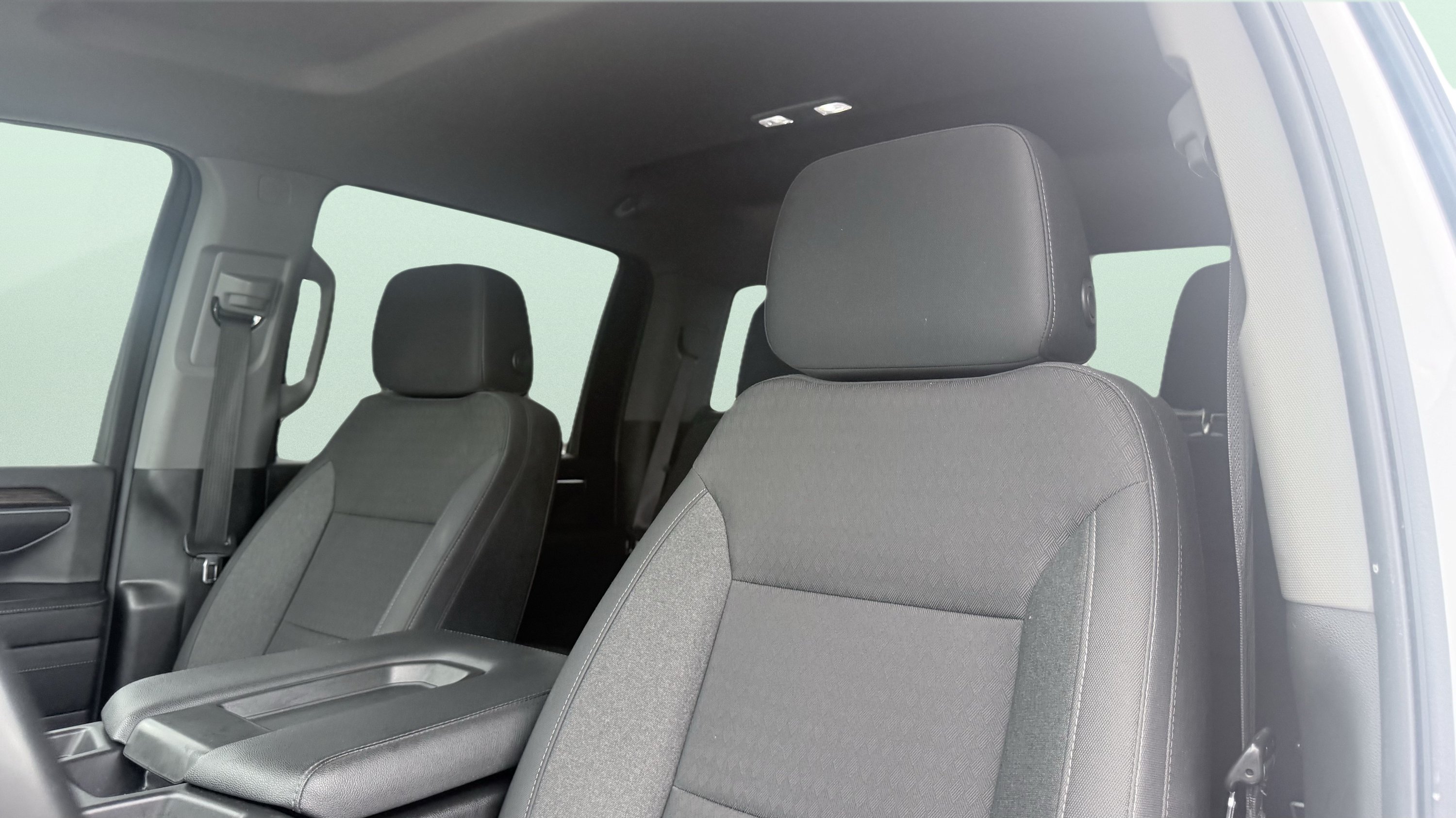 Used 2024 Chevrolet Silverado 2500 LT AWD/4WD image 5