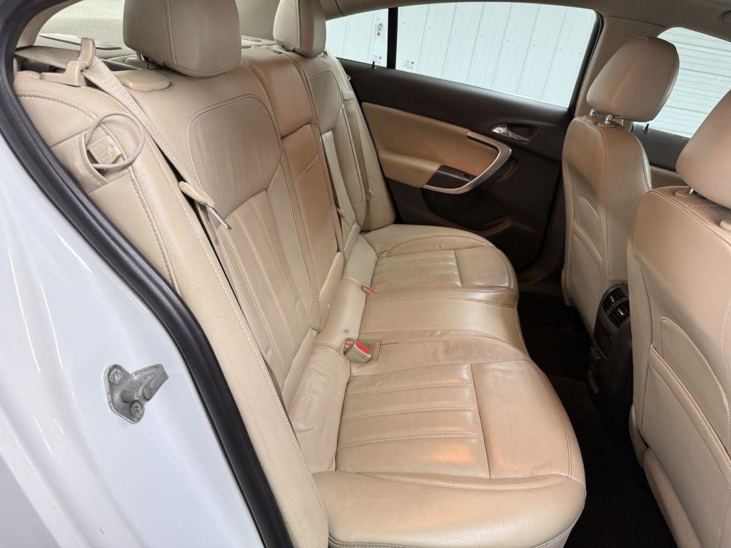 Used 2013 Buick Regal Premium image 29