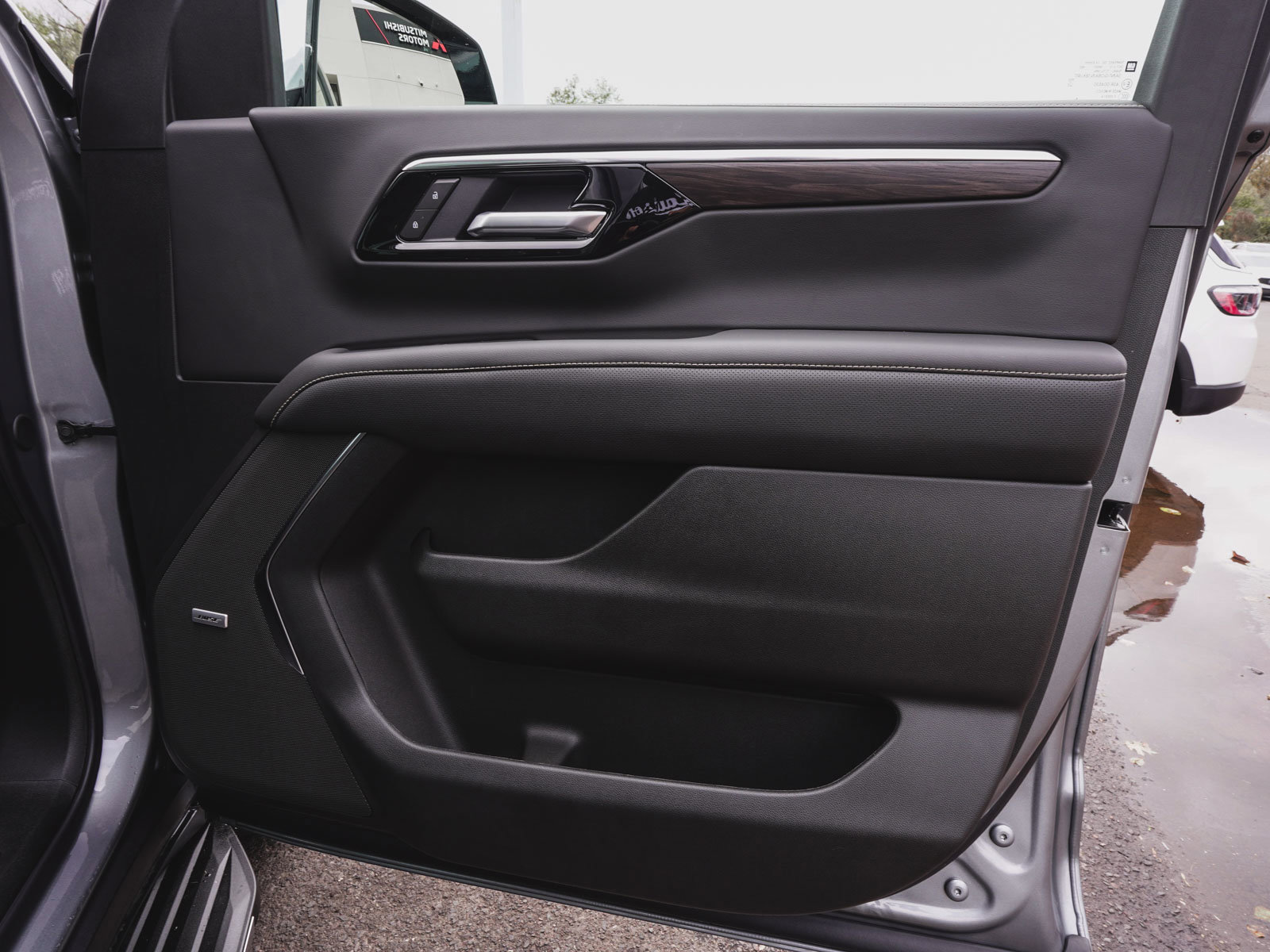 Used 2025 Chevrolet Tahoe Premier w/ Sun And Tow Package image 12