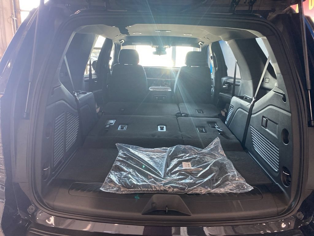 New 2026 Chevrolet Tahoe LS w/ LS Custom Edition AWD/4WD image 22