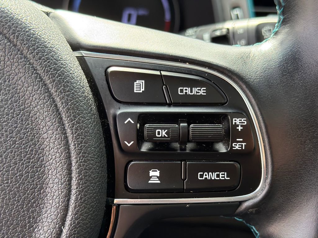 Used 2019 Kia Niro EX Premium FWD image 25