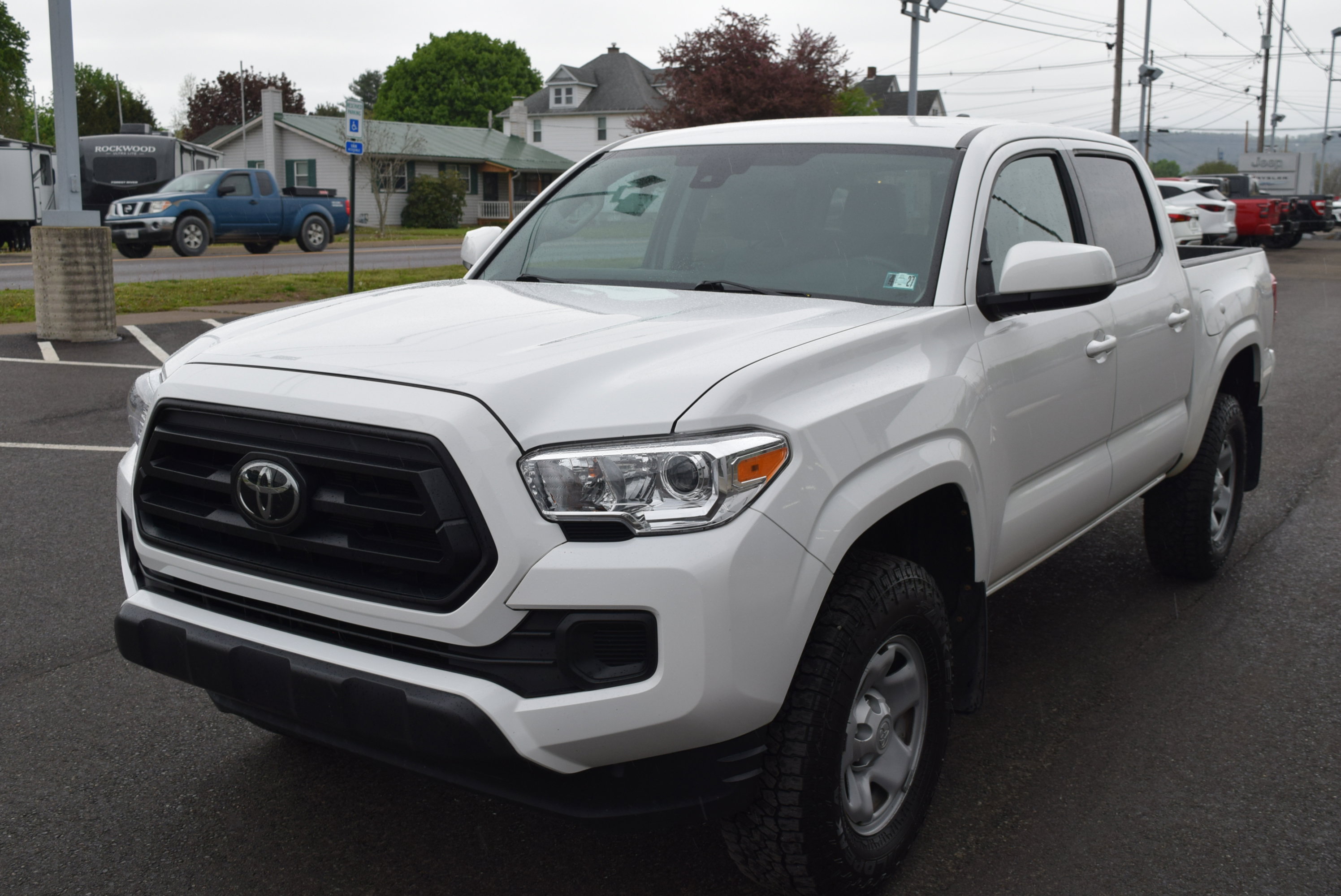 Used 2023 Toyota Tacoma SR w/ SR Convenience Package RWD image 4