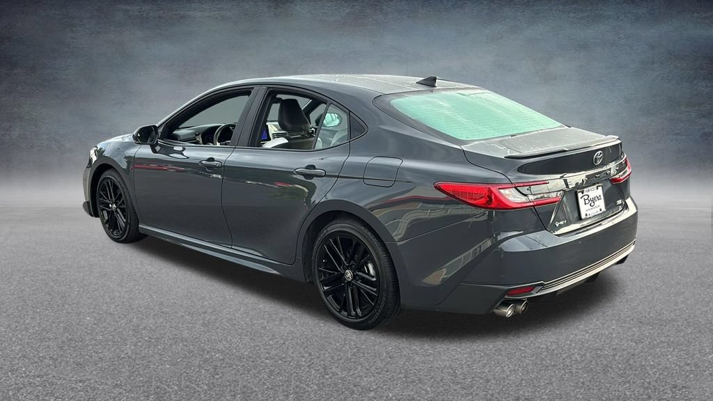 Used 2025 Toyota Camry SE FWD image 4