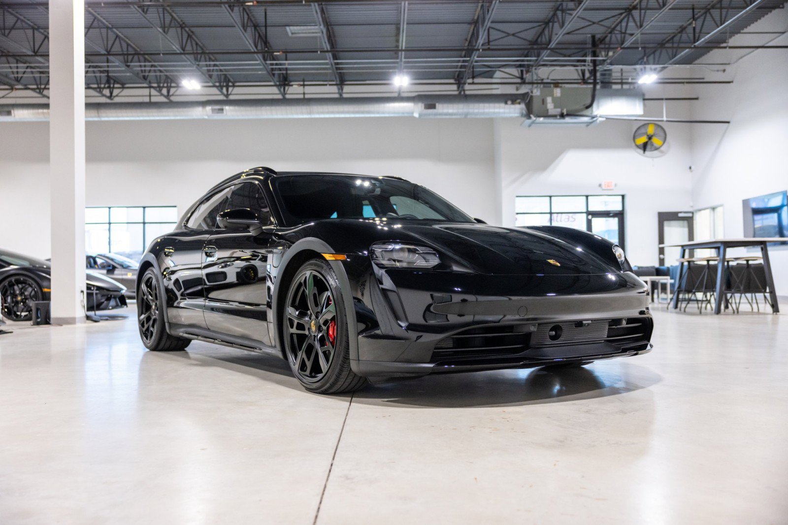 Used 2024 Porsche Taycan 4S image 3