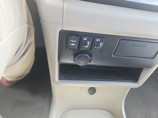 Used 2015 Toyota Sienna XLE w/ XLE Navigation Package AWD/4WD image 21